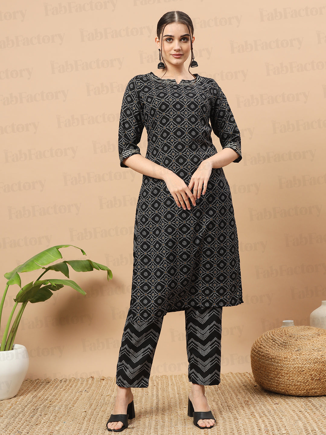 Black V-Neck Calf Length Poly Rayon Kurta With Pant - The Fab Factory