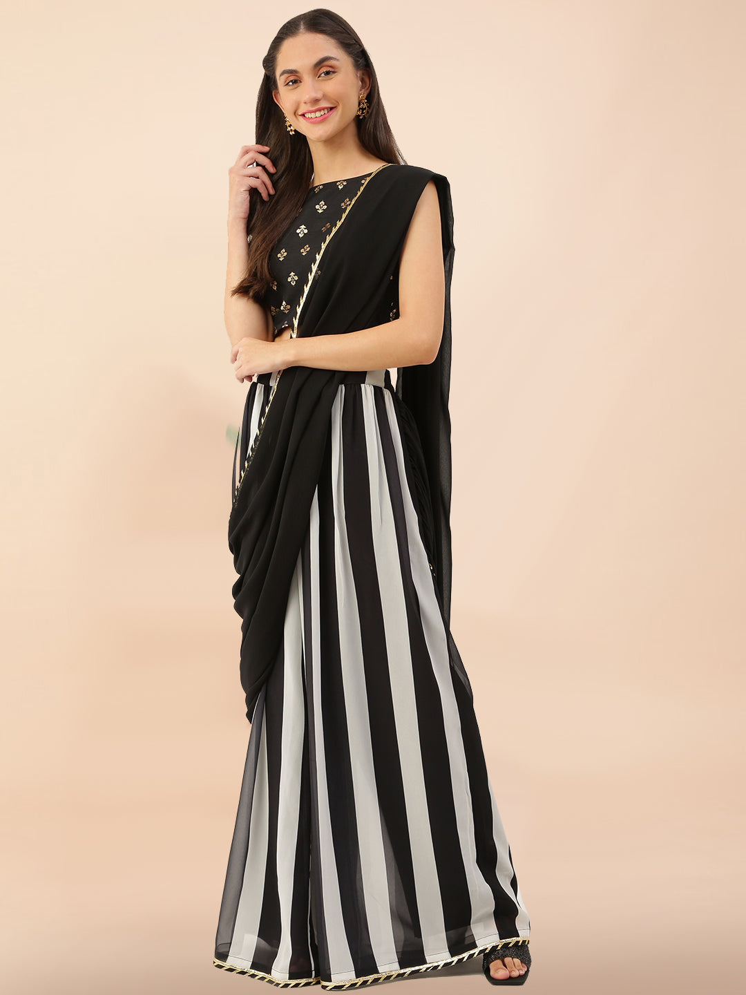 BLACK ROUND NECK SQUARE NECK ANKLE LENGTH GEORGETTE SAREE SET - The Fab Factory