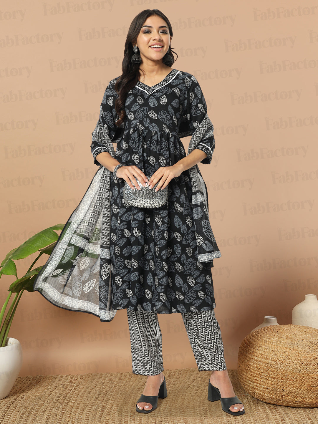 Black V Neck Printed Rayon Kurta Sets - The Fab Factory